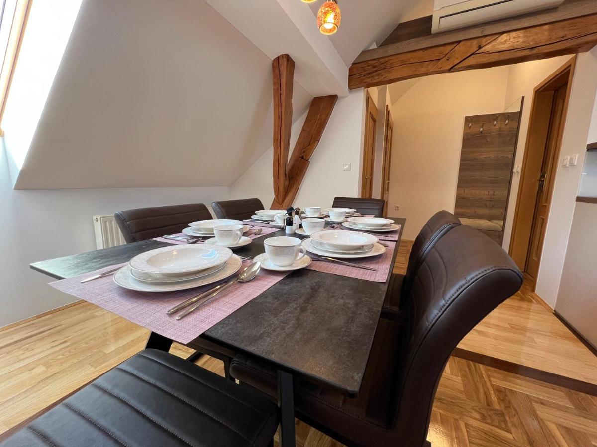 La Luna Rustic Deluxe Apartment With Free Jacuzzi, Bikes & Covered Parking Nasice Exteriér fotografie