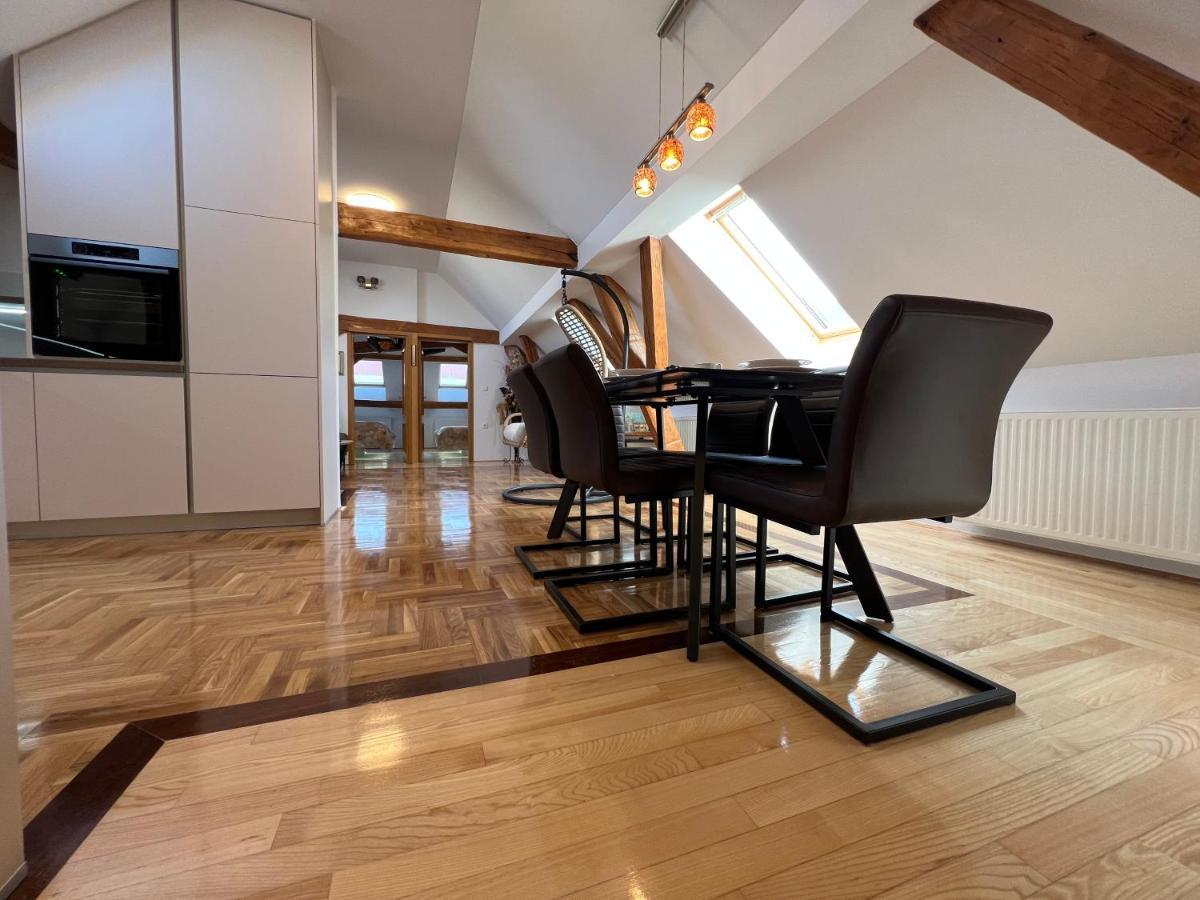 La Luna Rustic Deluxe Apartment With Free Jacuzzi, Bikes & Covered Parking Nasice Exteriér fotografie