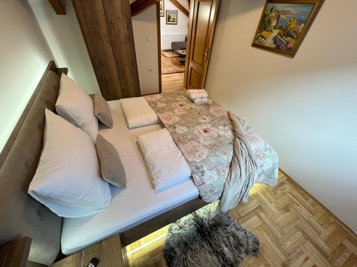 La Luna Rustic Deluxe Apartment With Free Jacuzzi, Bikes & Covered Parking Nasice Exteriér fotografie