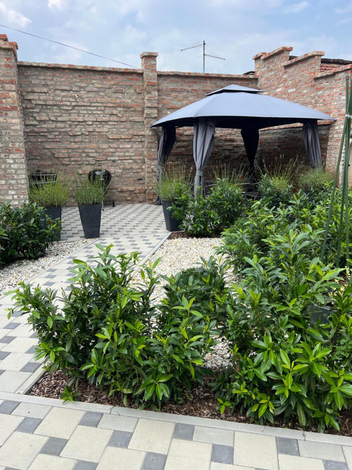 La Luna Rustic Deluxe Apartment With Free Jacuzzi, Bikes & Covered Parking Nasice Exteriér fotografie